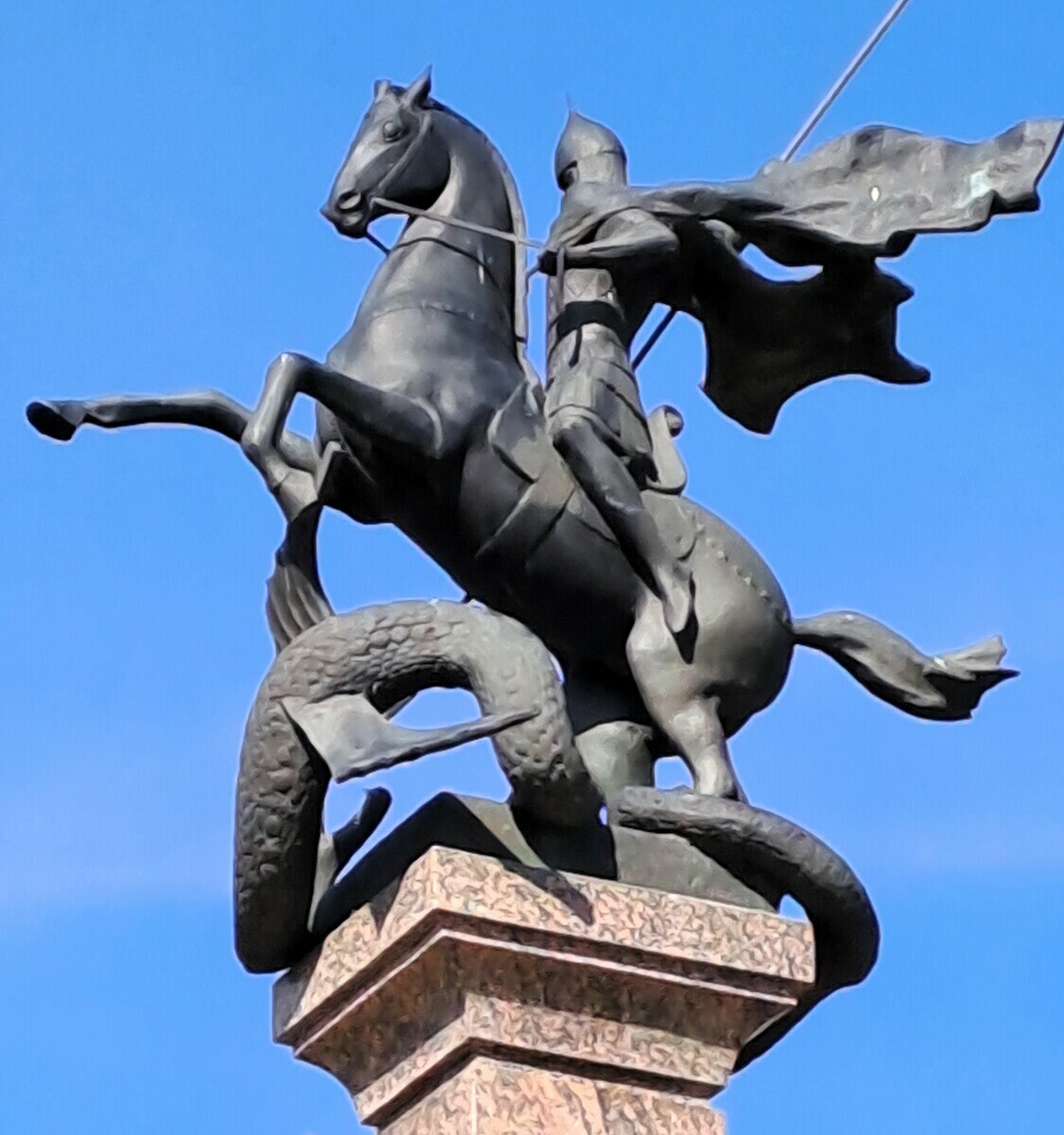 <span style="font-weight: bold;">ИСТОРИЯ ОРУЖИЯ</span><br>